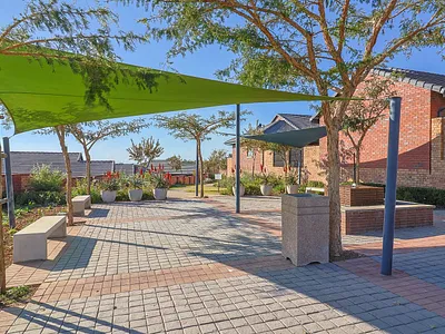 2 Bedroom Apartment For Sale in Randburg - NmGQ.webp