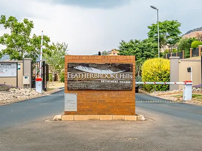 3 Bedroom Townhouse For Sale in Krugersdorp - bLNv.webp
