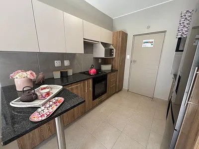 1 Bedroom Apartment To Rent in Pretoria - XfNf.webp