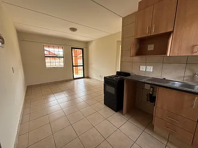 2 Bedroom Apartment To Rent in Akasia - NAHd.webp