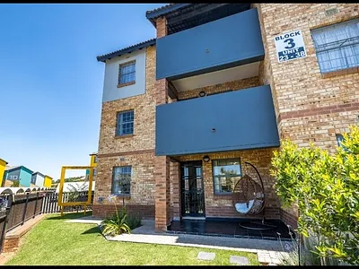 2 Bedroom Apartment To Rent in Midrand - xzK8.webp