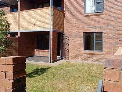 2 Bedroom Apartment To Rent in Pretoria - uBW0.webp