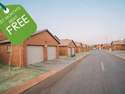 3 Bedroom Townhouse To Rent in Akasia - pmz1.webp
