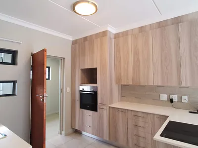 1 Bedroom Apartment For Sale in Pretoria - oJ2b.webp