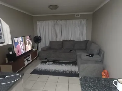 2 Bedroom Apartment For Sale in Pretoria - img
