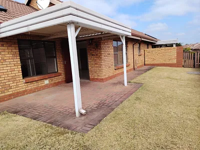 2 Bedroom House To Rent in Centurion - uii0.webp
