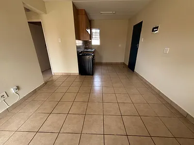 2 Bedroom Apartment To Rent in Akasia - d5F8.webp