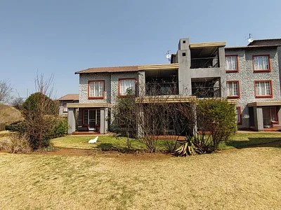 3 Bedroom Apartment To Rent in Germiston - pkxC.webp