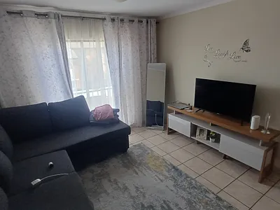 2 Bedroom Apartment For Sale in Pretoria - YU25.webp