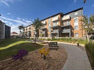 2 Bedroom Apartment For Sale in Pretoria - 6g80.webp