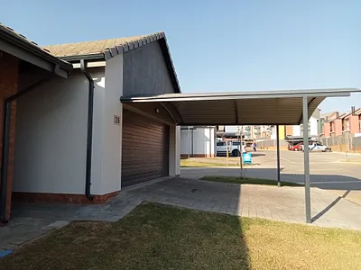 3 Bedroom Townhouse For Sale in Centurion - Eir2.webp