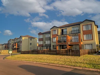 2 Bedroom Apartment To Rent in Pretoria - Lv0b.webp