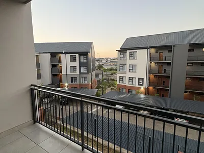 3 Bedroom Apartment To Rent in Midrand - YfQU.webp