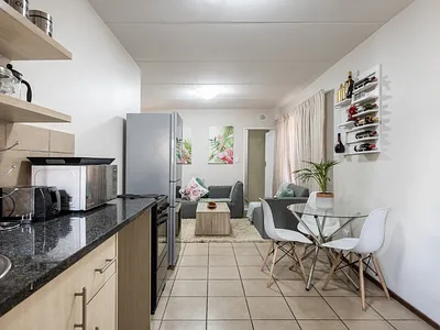 1 Bedroom Apartment For Sale in Midrand - m6HF.webp