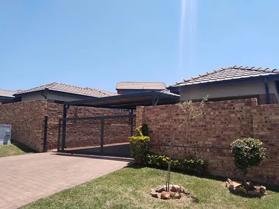 3 Bedroom Townhouse To Rent in Lion Pride Lifestyle Estate, Randburg - dzMb.webp