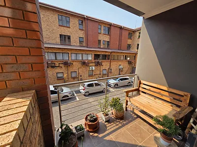 1 Bedroom Apartment To Rent in Pretoria - icCM.webp