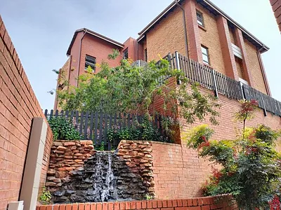2 Bedroom Townhouse To Rent in Krugersdorp - 5NYN.webp