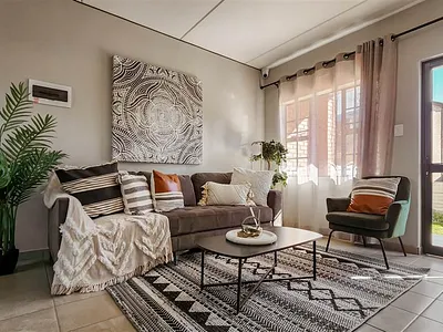 2 Bedroom Apartment To Rent in Johannesburg - 9AzN.webp