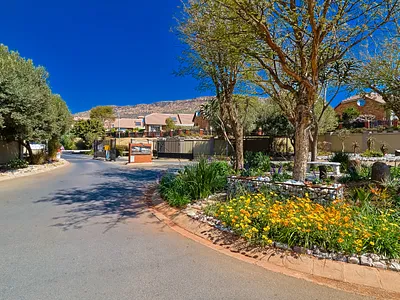 2 Bedroom Townhouse For Sale in Krugersdorp - J3Y1.webp