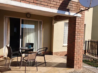 2 Bedroom Apartment For Sale in Pretoria - scCl.webp