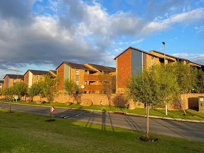 2 Bedroom Apartment For Sale in Johannesburg - 2600.webp