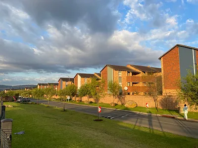 2 Bedroom Apartment To Rent in Johannesburg - I7tZ.webp