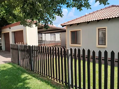 3 Bedroom Townhouse To Rent in Alberton - img