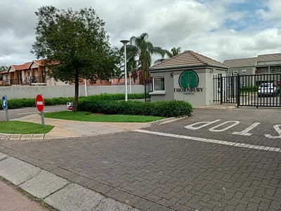 2 Bedroom Apartment For Sale in Pretoria - img