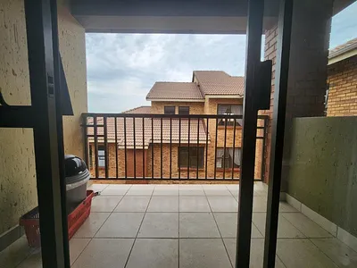 1 Bedroom Apartment For Sale in Randburg - img