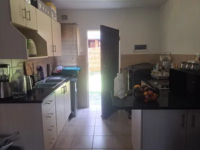 2 Bedroom Apartment To Rent in Midrand - mLY8.webp