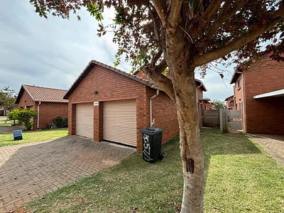 4 Bedroom Apartment To Rent in Akasia - osrV.webp