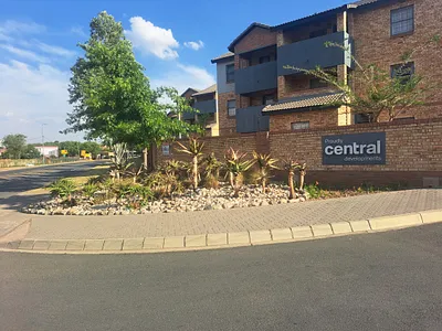 2 Bedroom Apartment To Rent in Midrand - jSLa.webp