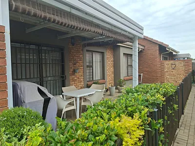 2 Bedroom Townhouse For Sale in Benoni - 1LQX.webp