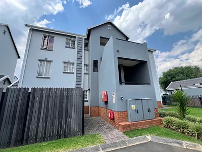 2 Bedroom Apartment To Rent in Benoni - kg8A.webp