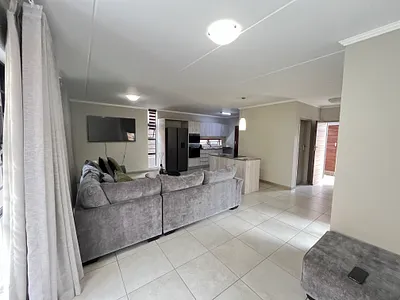 3 Bedroom Apartment For Sale in Centurion - TR6Q.webp