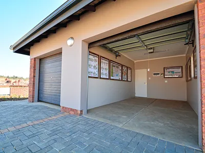 2 Bedroom Townhouse To Rent in Randburg - daE4.webp
