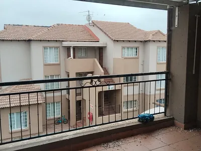 2 Bedroom Apartment To Rent in Johannesburg - QyAi.webp