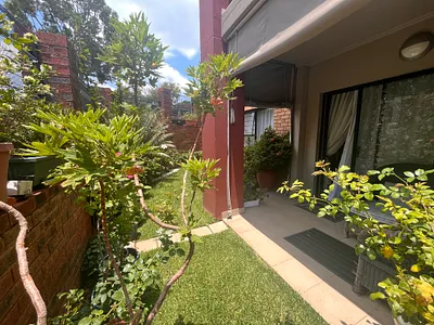2 Bedroom Apartment For Sale in Randburg - LrGk.webp