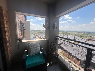 2 Bedroom Apartment For Sale in Randburg - uBVe.webp