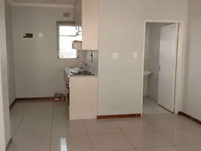 2 Bedroom Apartment For Sale in Roodepoort - gGTq.webp