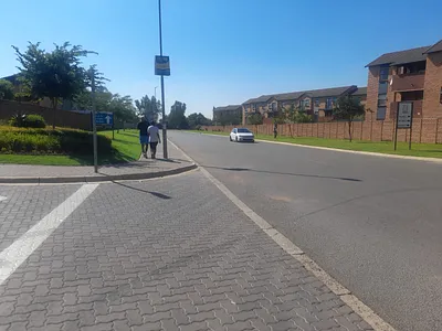 2 Bedroom Apartment For Sale in Johannesburg - Jo8k.webp