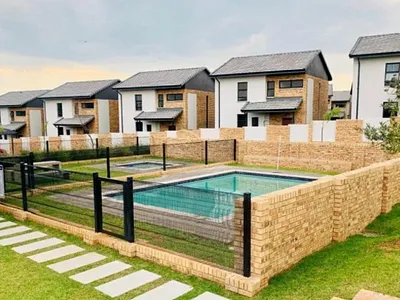 2 Bedroom Apartment To Rent in Centurion - r8Xw.webp