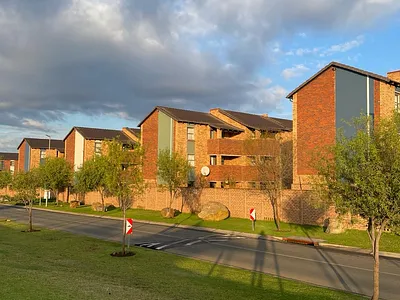 2 Bedroom Apartment To Rent in Johannesburg - UKtU.webp