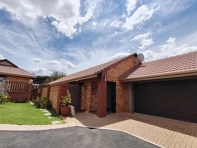 3 Bedroom Apartment To Rent in Krugersdorp - iEDC.webp