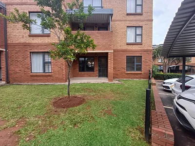 2 Bedroom Apartment To Rent in Pretoria - 0djS.webp