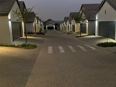 3 Bedroom Townhouse To Rent in Sandton - EG3I.webp