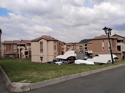 3 Bedroom Apartment To Rent in Johannesburg - ps7a.webp