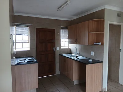 2 Bedroom Townhouse To Rent in Centurion - 3Crg.webp