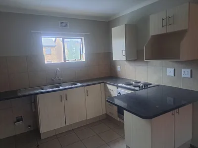 2 Bedroom Apartment To Rent in Midrand - 8wpT.webp