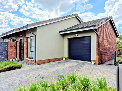 2 Bedroom House For Sale in Pretoria - Ilfi.webp